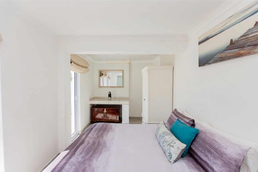 4 Bedroom Property for Sale in Britannia Bay Western Cape